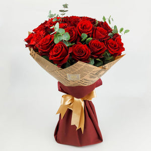 Букет от червени рози No. 015 - Букет от червени рози от свежи цветя, доставка в София