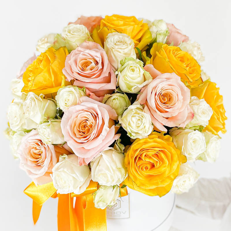 Кутия Мадлен No. 168 - Очарователна кутия с цветни рози, доставка в София, снимка 2