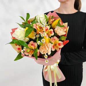 Букет Елени No. 178 - Букет Елени от свежи цветя, доставка в София, снимка 2