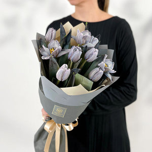 Букет от лалета Карла No. 180 - Букет от лалета Карла от свежи цветя, доставка в София