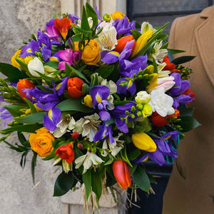 Букет от пролетни цветя Амая No. 204 - Букет от пролетни цветя Амая от свежи цветя, доставка в София, снимка 2