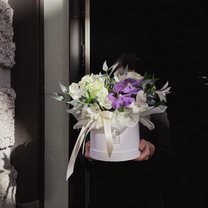 Кутия Ванда Nо. 247 - Топ кутия с орхидеи ванда, рози и декорация, доставка в София