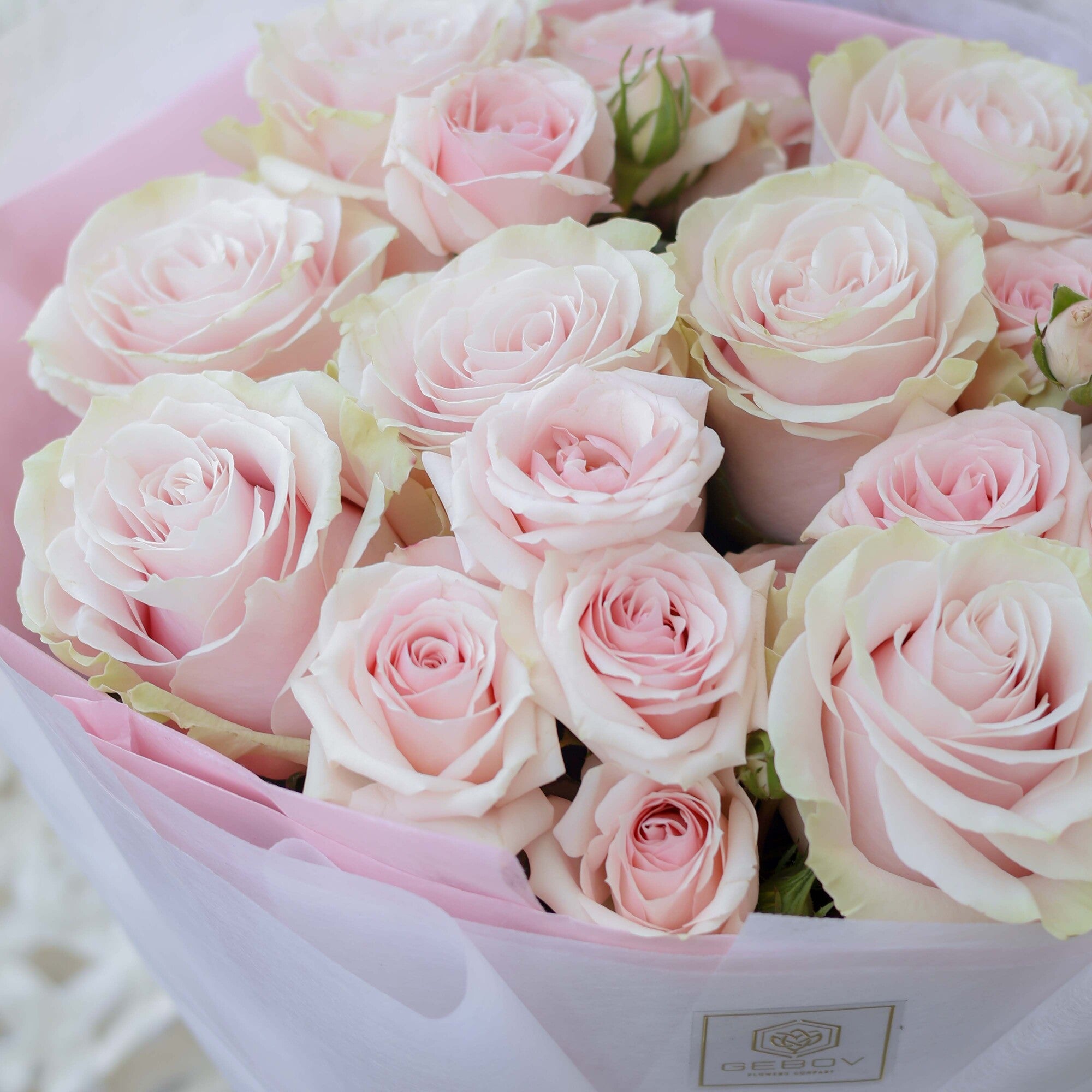 Букет Флер No. 311 - Открийте съвършенството с букета „Флер“, доставка в София, снимка 2