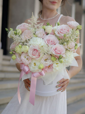 Кутия Изабел No. 315 - Кутия Изабел в елегантна цветна аранжировка, доставка в София, снимка 7