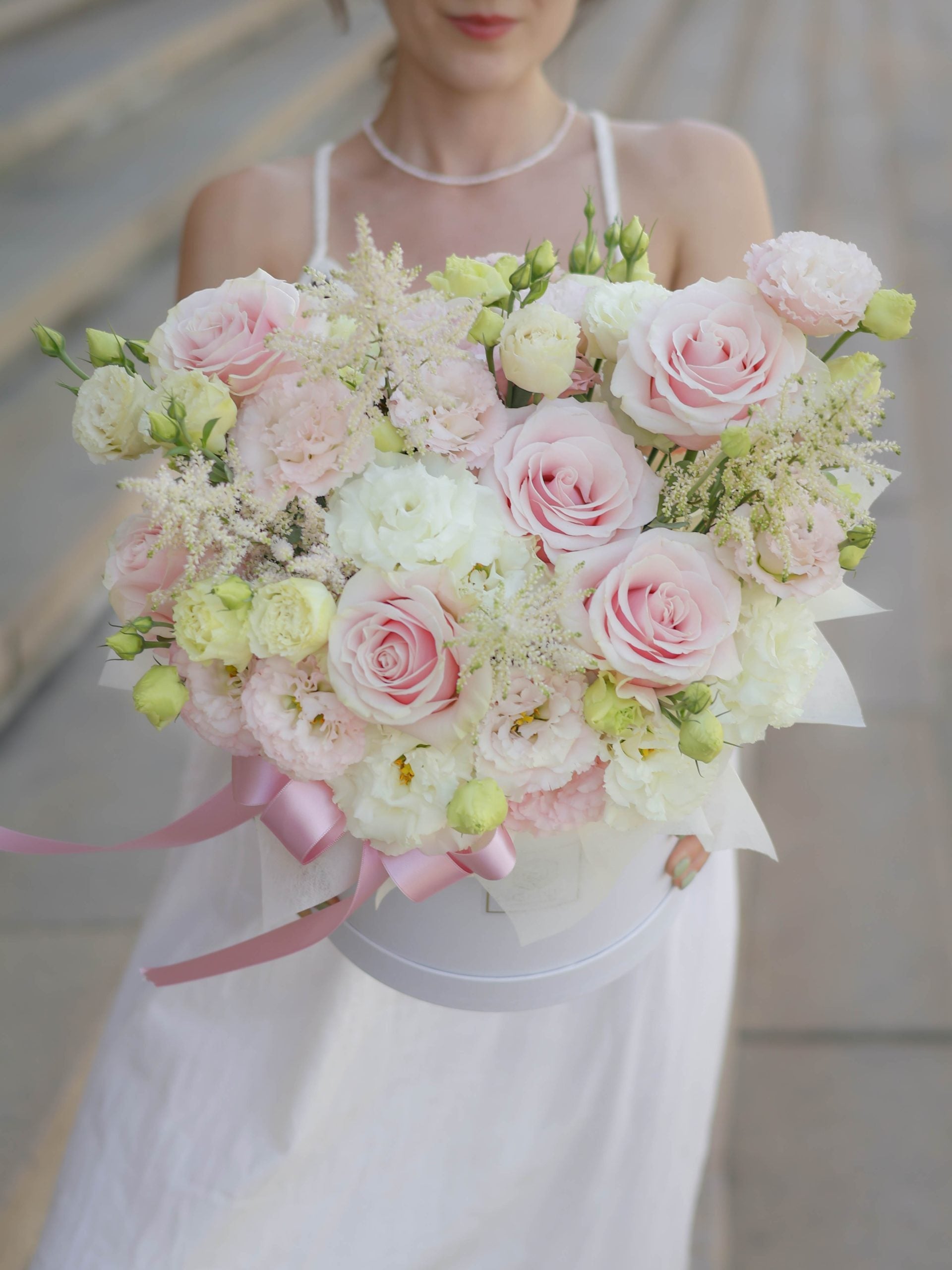 Кутия Изабел No. 315 - Кутия Изабел в елегантна цветна аранжировка, доставка в София, снимка 4