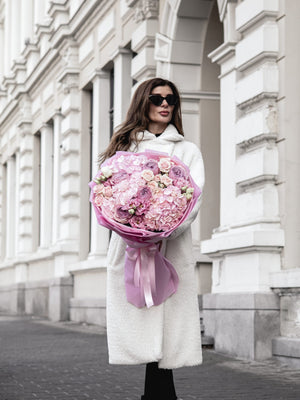 Букет Peonykiss No. 332 - Подарете незабравими емоции с букета “Peonykiss”, доставка в София, снимка 3