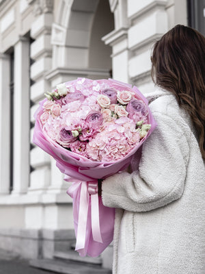 Букет Peonykiss No. 332 - Подарете незабравими емоции с букета “Peonykiss”, доставка в София, снимка 5