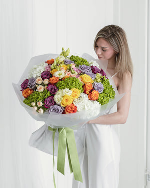 Букет с рози Dopamine DeLuxe от GEBOV Flowers, снимка 1