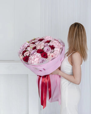 Букет с розови рози Saphir Luxe от GEBOV Flowers, снимка 1