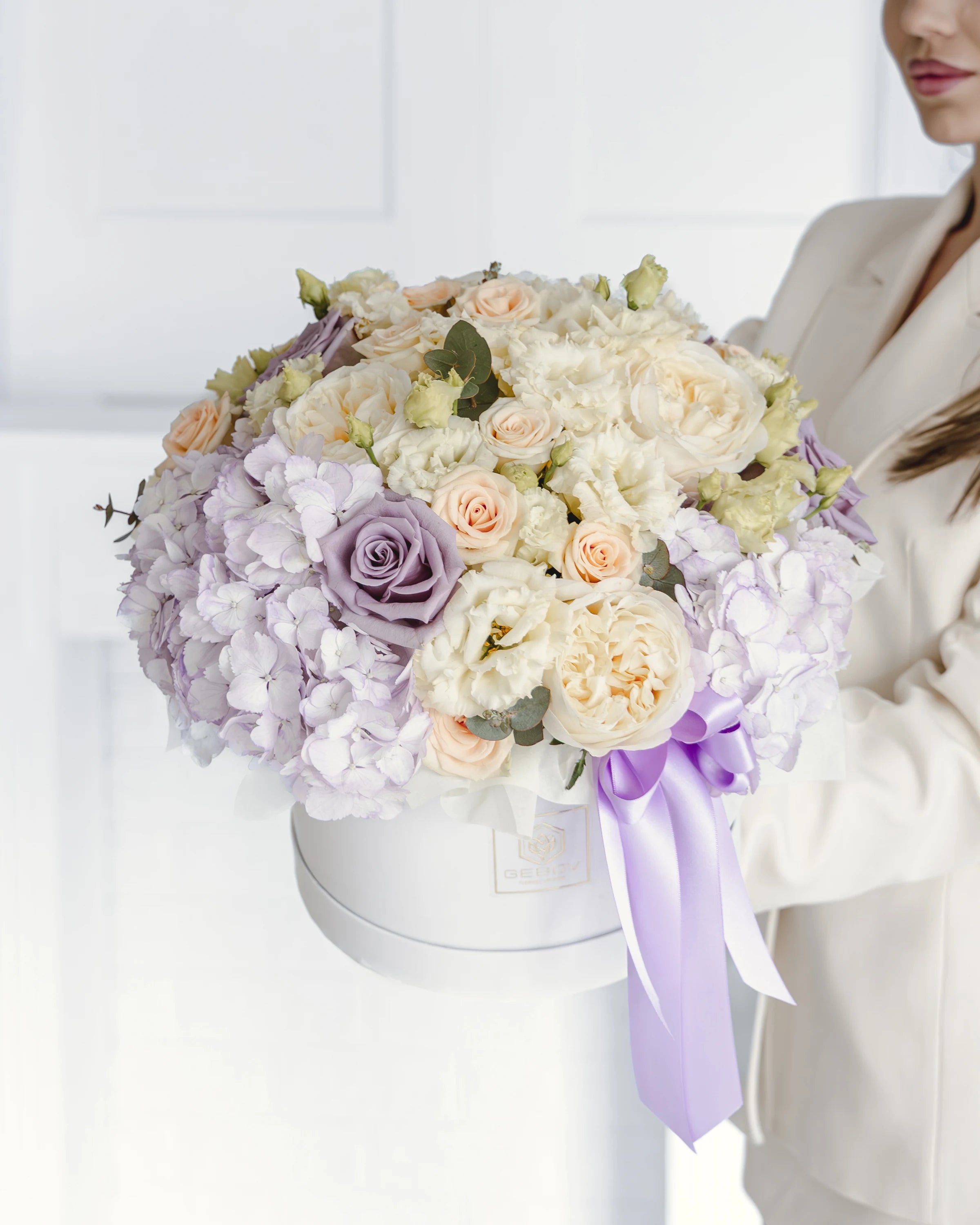 Кутия с рози Vionara Nude Box от GEBOV Flowers, снимка 3