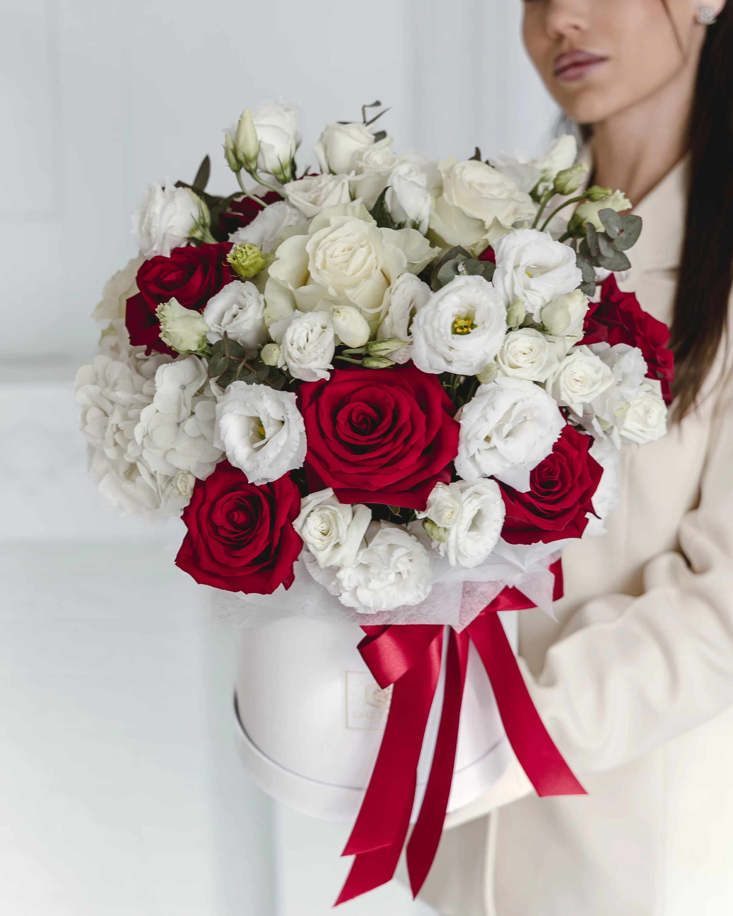 Кутия с рози Sable Luxe Box от GEBOV Flowers, снимка 1
