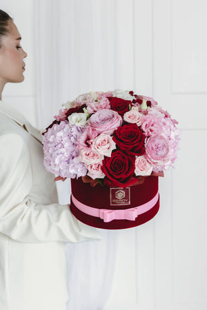 Кутия с рози Vinelle Box от GEBOV Flowers, снимка 1