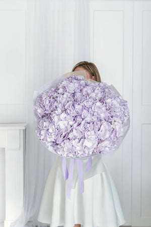 Букет с лилави хортензии Vilena Cream от GEBOV Flowers, снимка 3