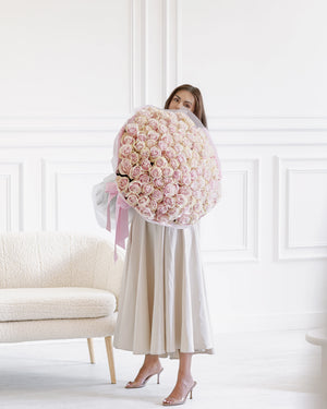 Букет от 101–501 рози Pink Mondial Deluxe No. 479 от GEBOV Flowers