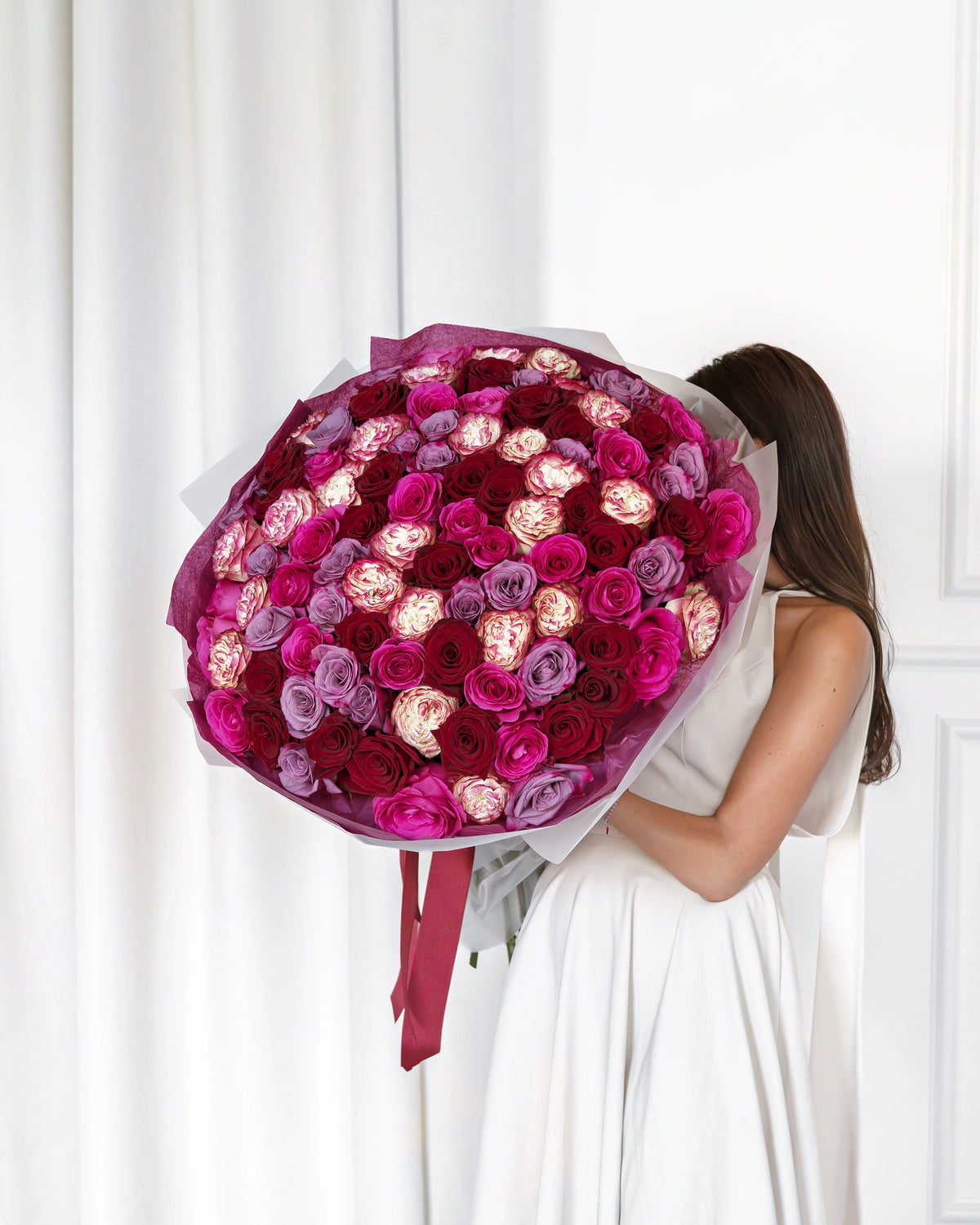 Букет от 101–501 рози Velvet Deluxe No. 484 от GEBOV Flowers — снимка 2