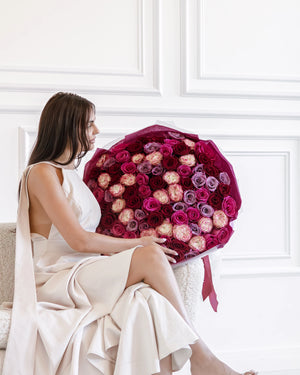 Букет от 101–501 рози Velvet Deluxe No. 484 от GEBOV Flowers — снимка 3