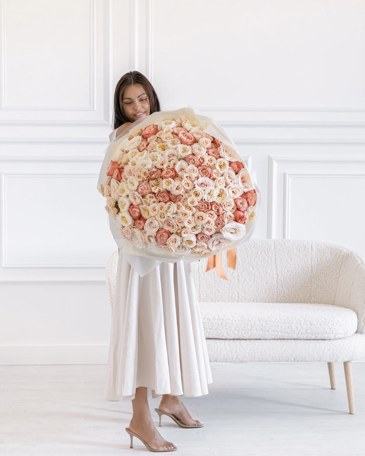 Букет от 101–501 рози Coral Reef Deluxe No. 485 от GEBOV Flowers