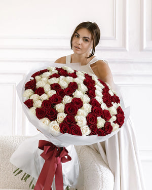 Букет от 101–501 рози Heart Deluxe No. 486 от GEBOV Flowers