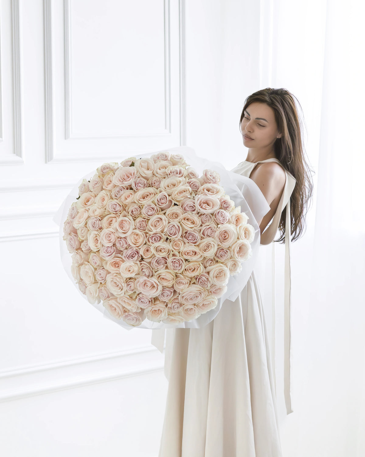 Букет от 101–501 рози Symphony Deluxe No. 488 от GEBOV Flowers — снимка 3