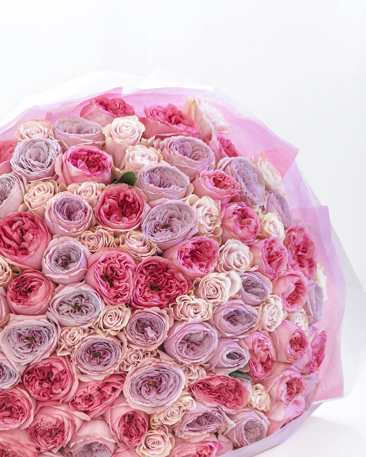 Букет от 101–501 рози Love Deluxe No. 489 от GEBOV Flowers — снимка 4