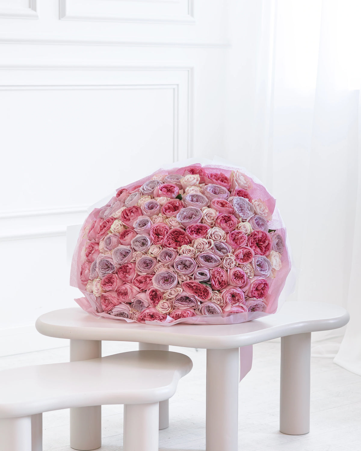 Букет от 101–501 рози Love Deluxe No. 489 от GEBOV Flowers — снимка 5