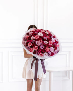Букет от 101–501 рози Strong Enough Deluxe No. 490 от GEBOV Flowers — снимка 2