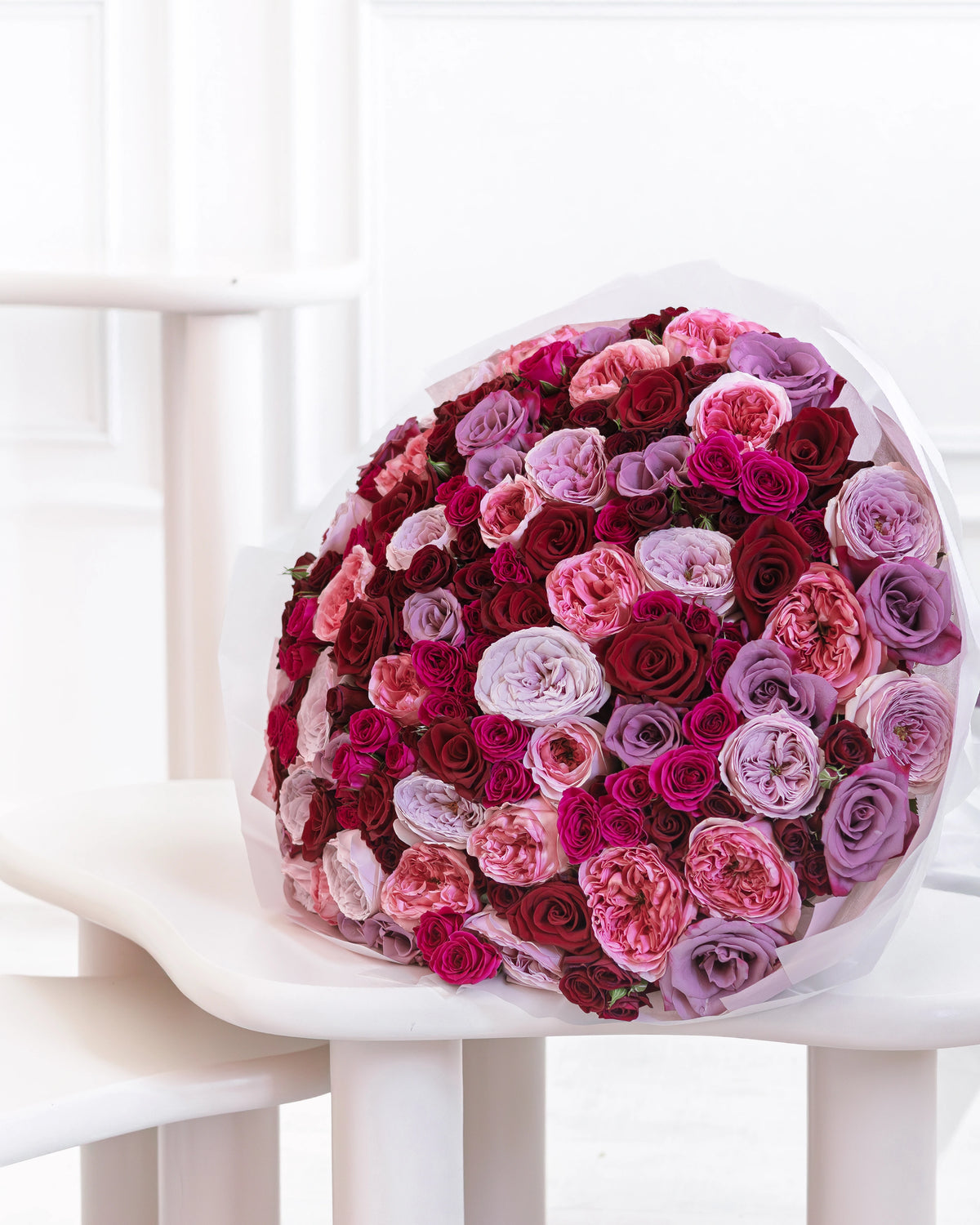 Букет от 101–501 рози Strong Enough Deluxe No. 490 от GEBOV Flowers — снимка 5