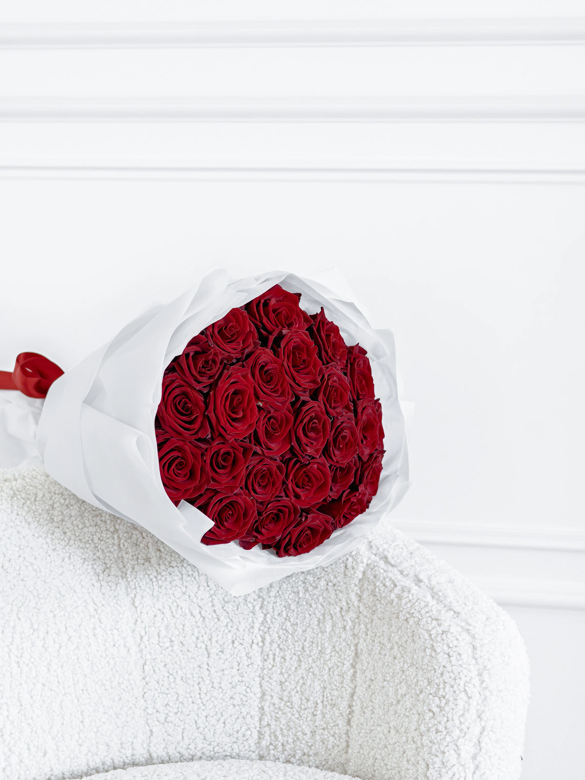 Букет Explorer White Timeless No. 499 от GEBOV Flowers — снимка 4