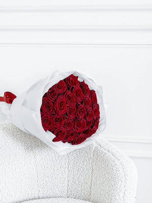 Букет Explorer White Timeless No. 499 от GEBOV Flowers — снимка 4