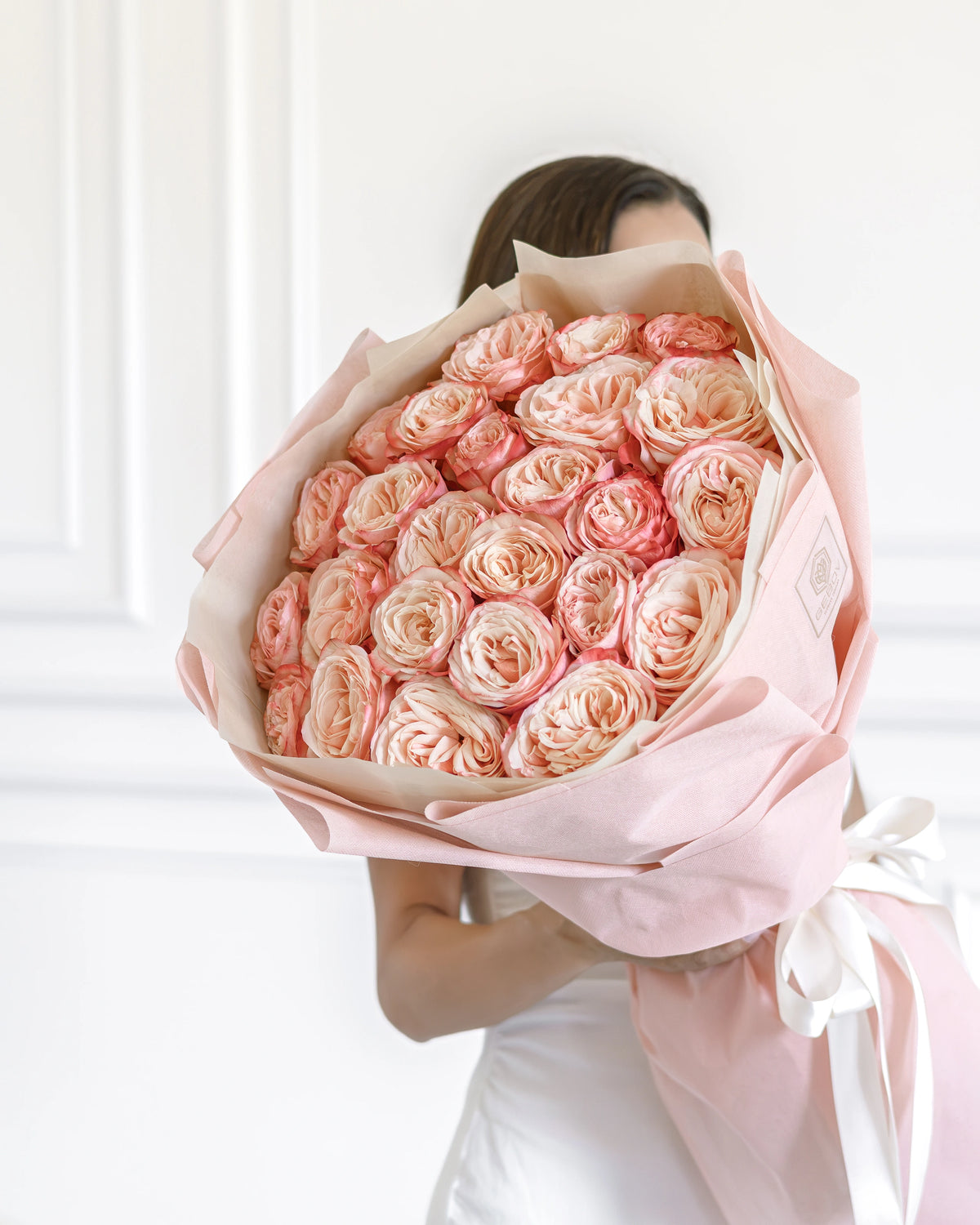 Букет Kahala Timeless No. 523 от GEBOV Flowers — снимка 3