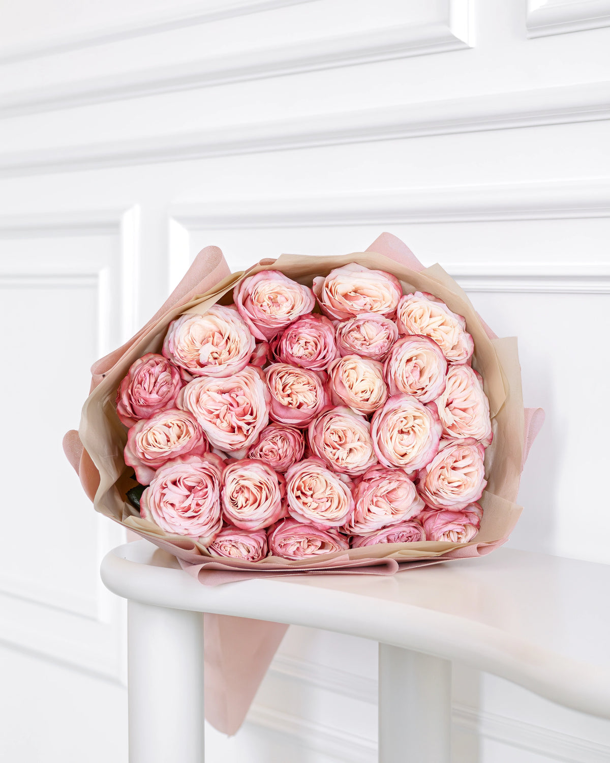 Букет Kahala Timeless No. 523 от GEBOV Flowers — снимка 4
