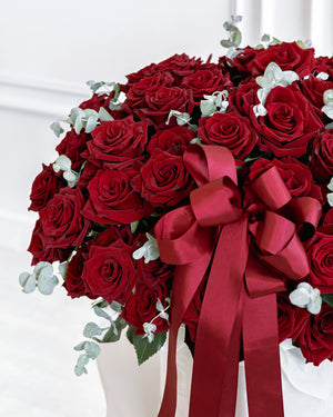Кутия със 101–201 рози Explorer Deluxe No. 549 от GEBOV Flowers — снимка 5