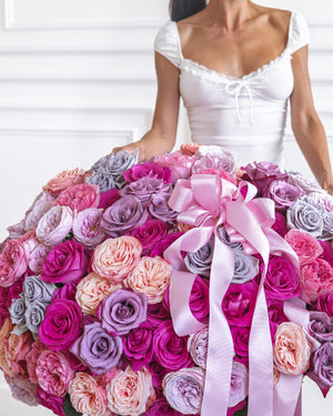 Кутия със 101–201 рози Vogue Deluxe No. 551 от GEBOV Flowers — снимка 3