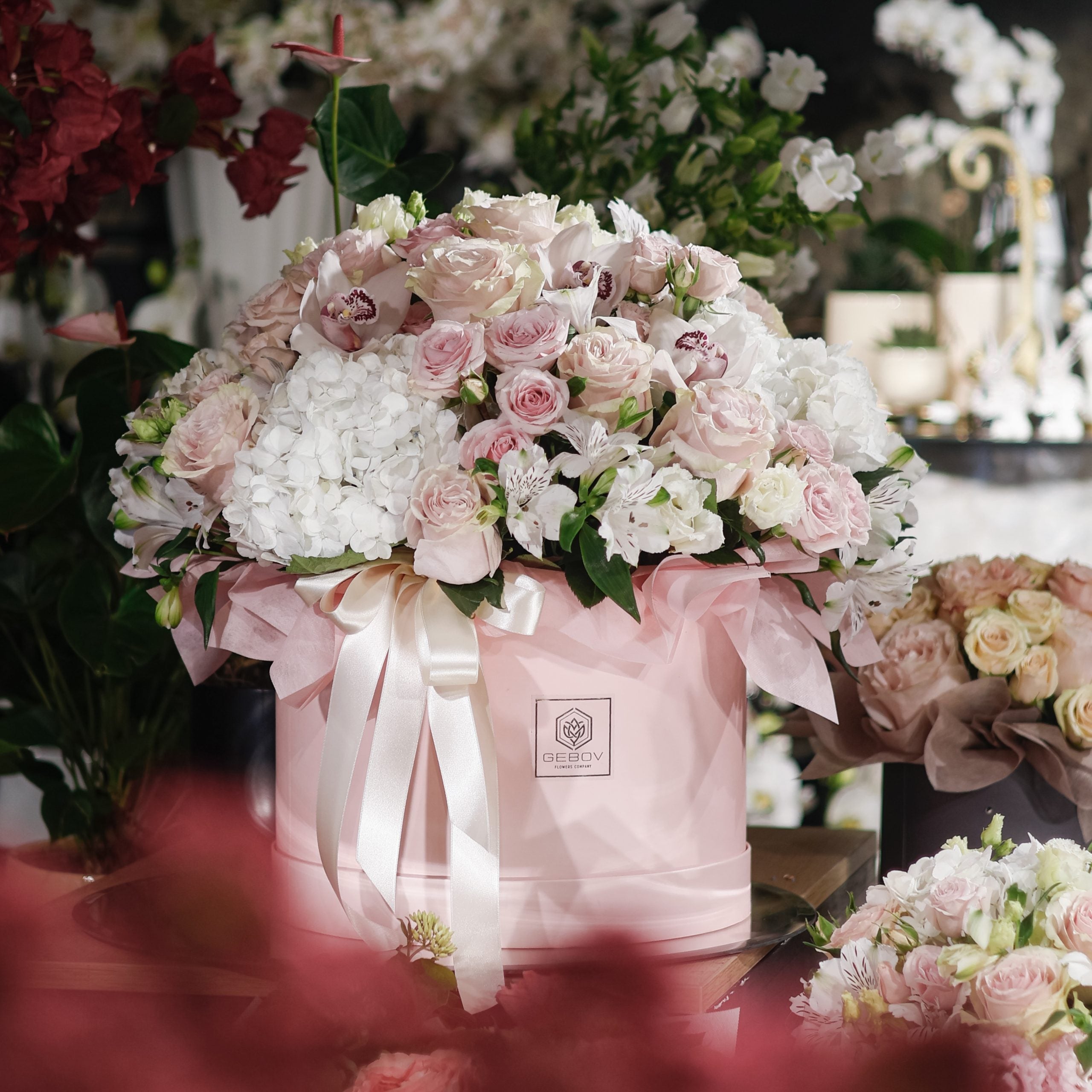 Кутия Елинор No. 313 - Открийте съвършенството с нашата изискана кутия, пълна с микс от, доставка в София, снимка 4