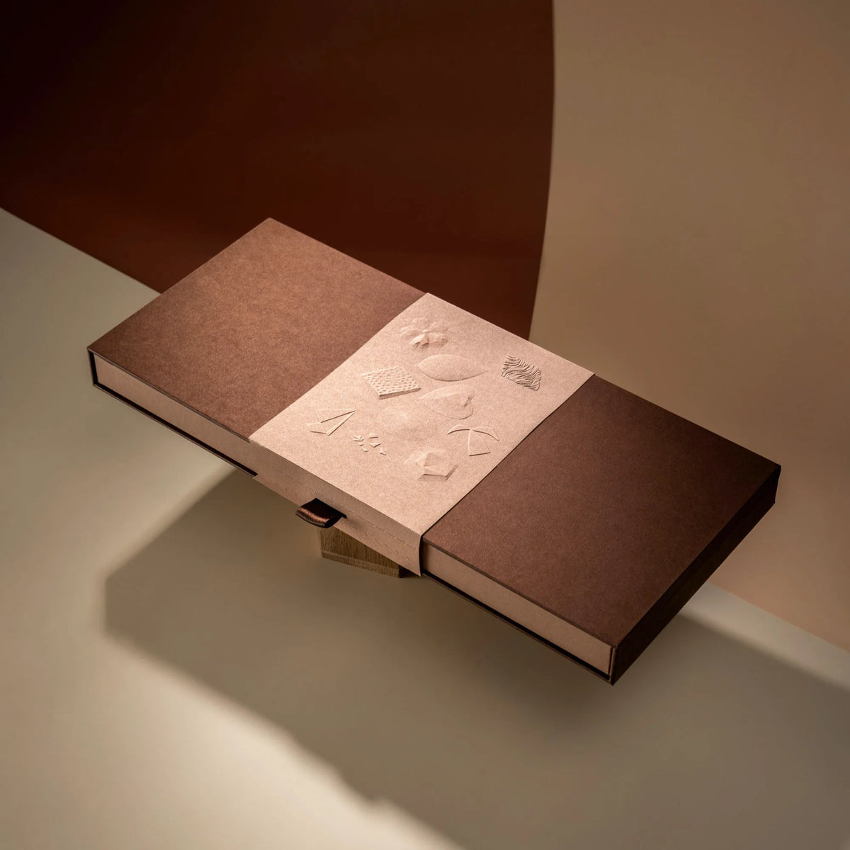 La Fève Anniversary — closed gift box