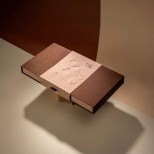 La Fève Honeymoon — closed gift box