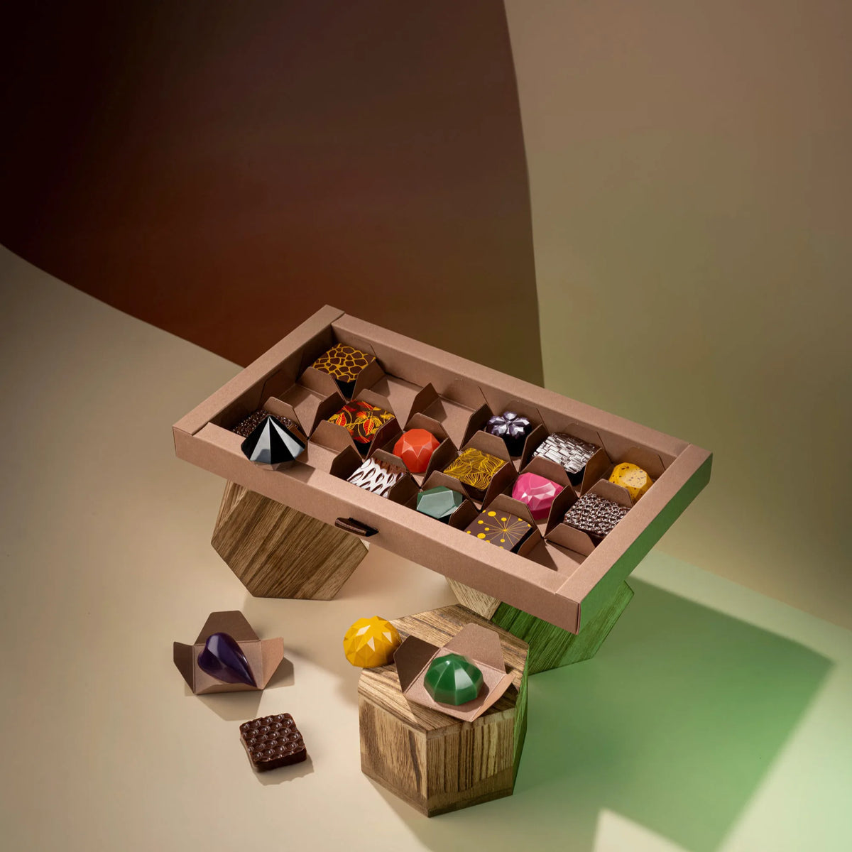 La Fève Honeymoon — gift box and individual chocolate bonbons