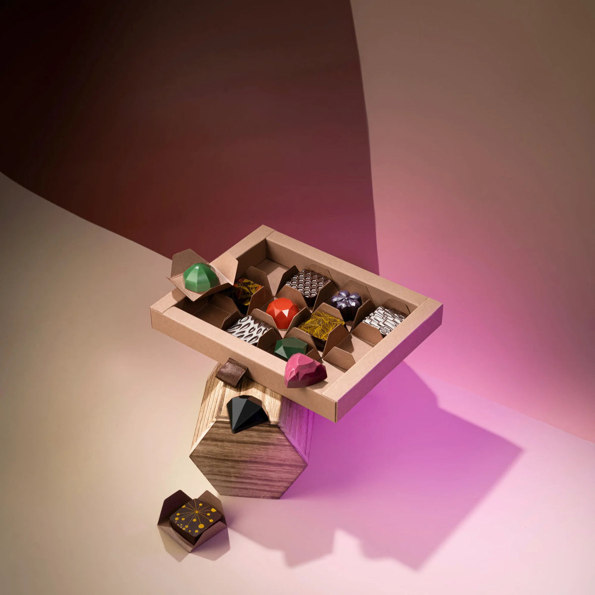 La Fève First Kiss — gift box and individual chocolate bonbons